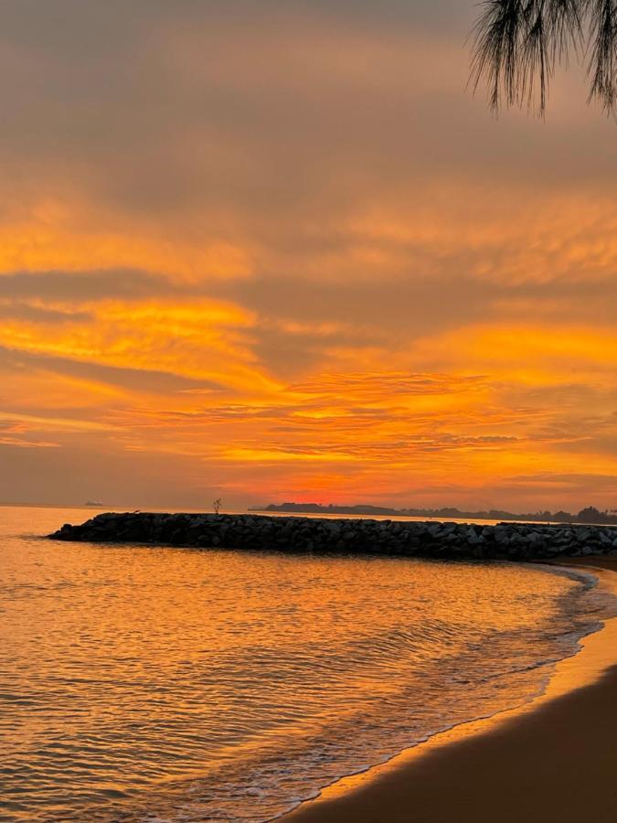 Beach N Breeze Glamping Malacca エクステリア 写真